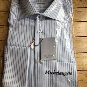Men’s French cuff dress shirt